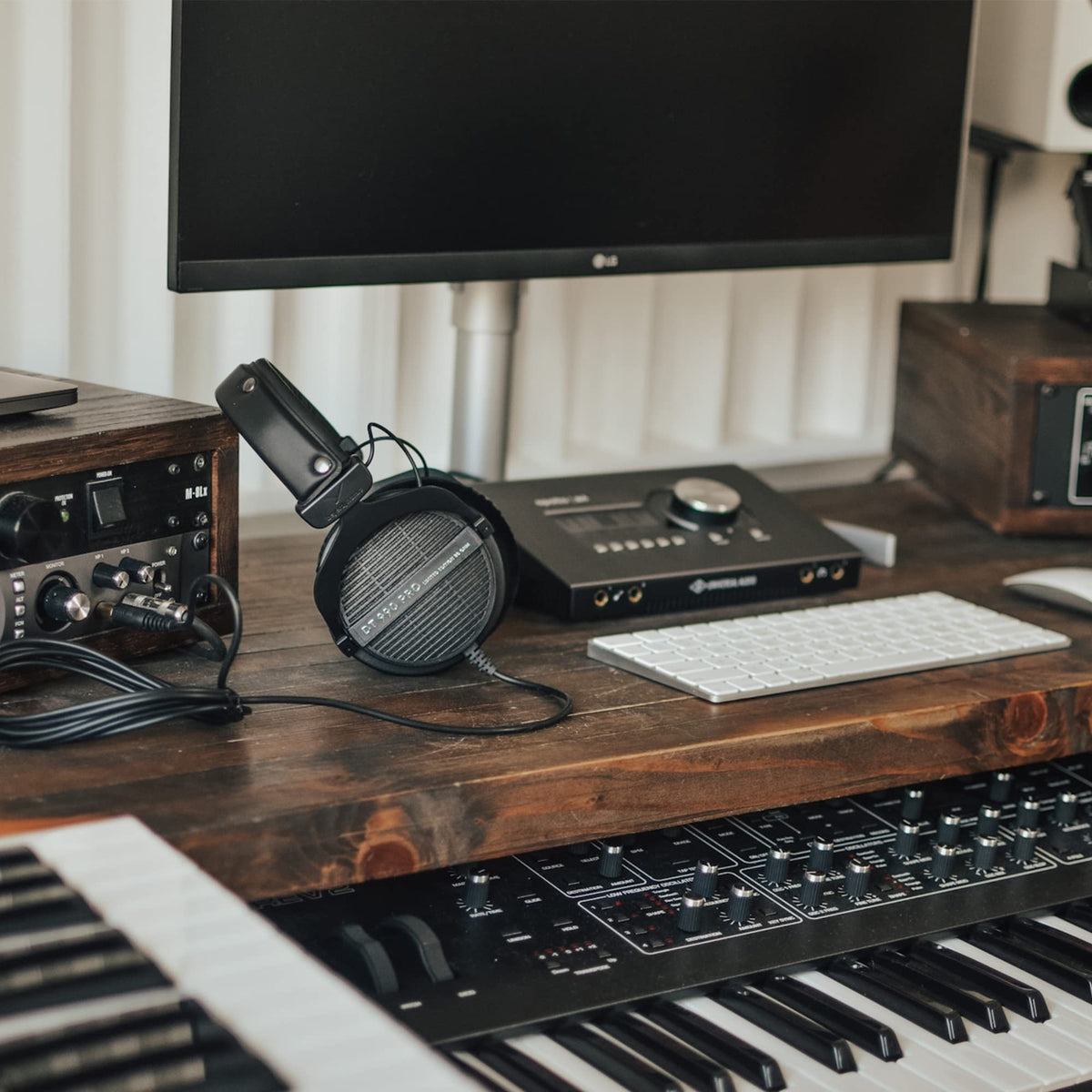 beyerdynamic DT 990 PRO Open-Back Studio Headphones